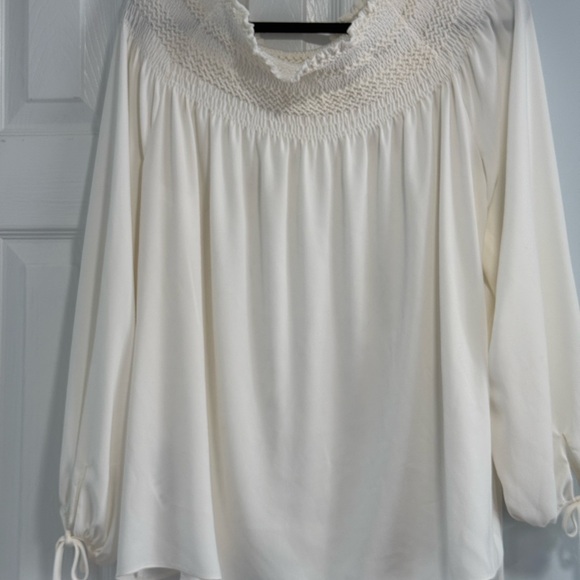 Escada Cream Blouse - Picture 2 of 8